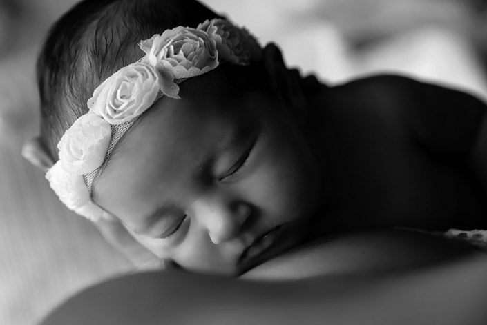 Φωτογράφηση στην Κύπρο νεογέννητου